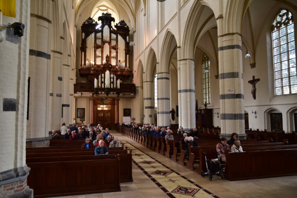 De presentatie en het slotconcert in de Sint-Petrusbasiliek in Oirschot op zaterdag 27 september 2025 trokken 80 toehoorders